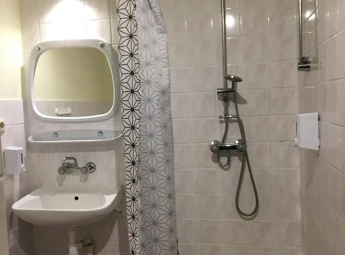 Gosciniec Graf Homestay *