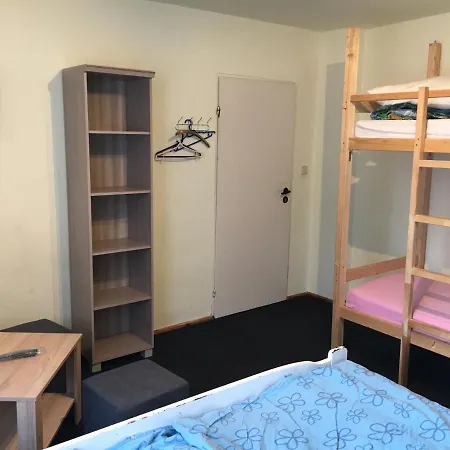 Ubytování v soukromí Gosciniec Graf *